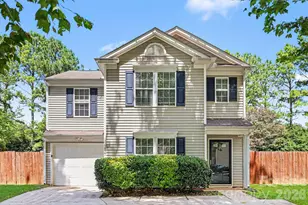 2877 Oasis Ln, Charlotte, NC 28214 - Photo 2