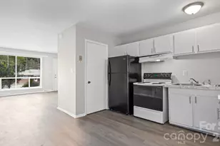 4926 Malibu Dr, Charlotte, NC 28215 - Photo 14