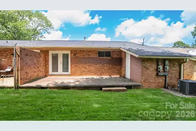 4926 Malibu Drive, Charlotte, NC 28215 - Photo 26