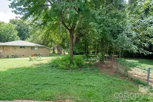 4926 Malibu Dr, Charlotte, NC 28215 - Photo 30