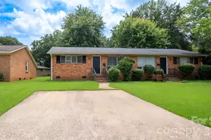 4926 Malibu Dr, Charlotte, NC 28215 - Photo 6