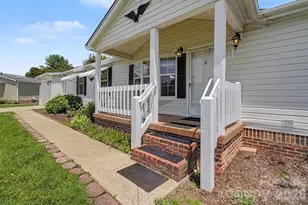 204 Red Birch Ct, Hendersonville, NC 28739 - Photo 4