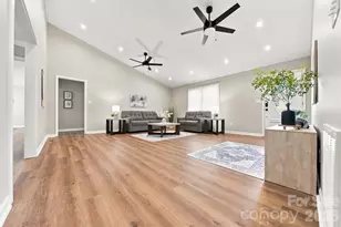 136 Cook Ln, Hickory, NC 28601 - Photo 4