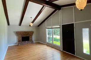 402 L Street E, Newton, NC 28658 - Photo 2