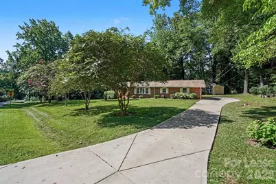 7017 Linda Lake Drive, Charlotte, NC 28215 - Photo 24
