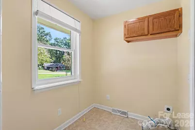 7017 Linda Lake Drive, Charlotte, NC 28215 - Photo 20