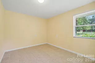 7017 Linda Lake Dr, Charlotte, NC 28215 - Photo 16