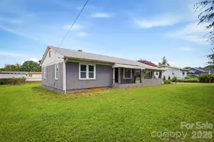 300 N Center St, Hildebran, NC 28637 - Photo 1
