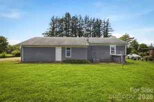 300 N Center St, Hildebran, NC 28637 - Photo 4