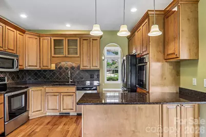28 Tudor Crescent Court, Hendersonville, NC 28739 - Photo 16