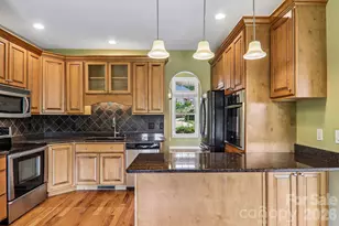 28 Tudor Crescent Ct, Hendersonville, NC 28739 - Photo 16