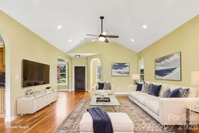 28 Tudor Crescent Court, Hendersonville, NC 28739 - Photo 10