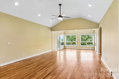 28 Tudor Crescent Court, Hendersonville, NC 28739 - Photo 6