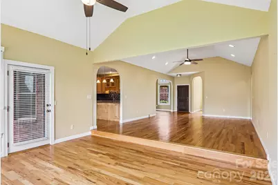28 Tudor Crescent Court, Hendersonville, NC 28739 - Photo 12