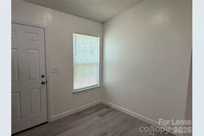 404 Kingville Drive, Charlotte, NC 28213 - Photo 4