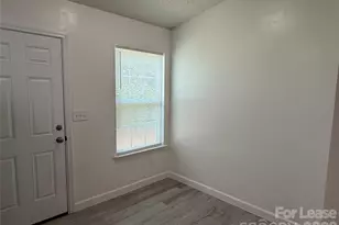 404 Kingville Dr, Charlotte, NC 28213 - Photo 4