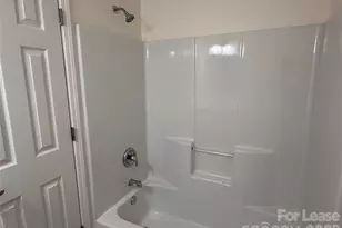 404 Kingville Dr, Charlotte, NC 28213 - Photo 12