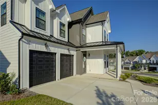 17910 Wilbanks Dr, Charlotte, NC 28278 - Photo 2