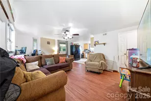 307 Beverly Ave, Hendersonville, NC 28792 - Photo 4