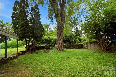 307 Beverly Avenue, Hendersonville, NC 28792 - Photo 22