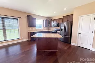 749 Williamsburg Estate Rd, Clover, SC 29710 - Photo 2