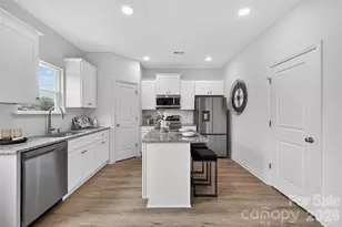 2827 17 St Ct NE, Hickory, NC 28601 - Photo 6