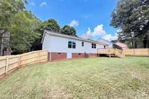 8822 Hunter Green Ln, Charlotte, NC 28227 - Photo 16