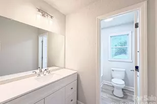 8822 Hunter Green Ln, Charlotte, NC 28227 - Photo 12
