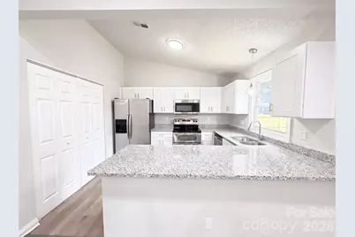 8822 Hunter Green Lane, Charlotte, NC 28227 - Photo 2