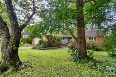 219 West Park Drive, Morganton, NC 28655 - Photo 2