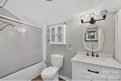 403 SW Spruce Street SW, Lenoir, NC 28645 - Photo 14