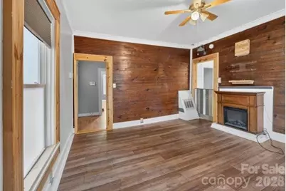 403 SW Spruce Street SW, Lenoir, NC 28645 - Photo 8