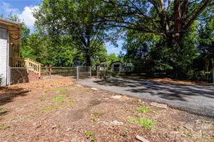 6109 Robinson Church Rd, Charlotte, NC 28215 - Photo 44