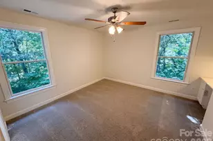 10124 Windtree Ln, Charlotte, NC 28215 - Photo 18