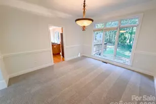 10124 Windtree Ln, Charlotte, NC 28215 - Photo 10