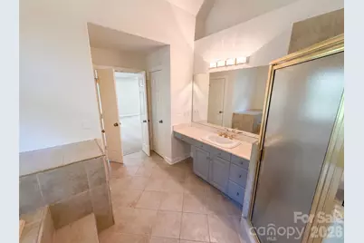 10124 Windtree Lane, Charlotte, NC 28215 - Photo 24