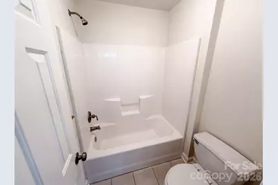 10124 Windtree Lane, Charlotte, NC 28215 - Photo 22
