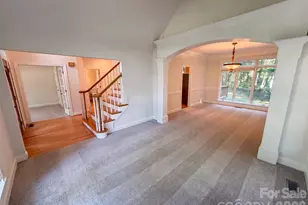 10124 Windtree Ln, Charlotte, NC 28215 - Photo 8