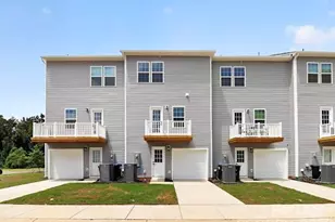 3110 McCauley Mdws Dr, Charlotte, NC 28216 - Photo 4