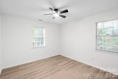 8425 Lochinvar Drive, Charlotte, NC 28227 - Photo 16