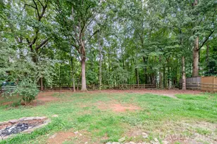 8425 Lochinvar Dr, Charlotte, NC 28227 - Photo 4