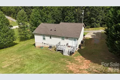 2827 Hollybrook Lane, Morganton, NC 28655 - Photo 4