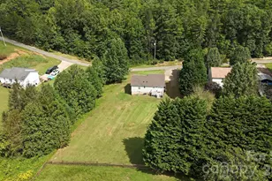 2827 Hollybrook Ln, Morganton, NC 28655 - Photo 6