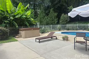 7097 Windy Pine Cir, Denver, NC 28037 - Photo 18