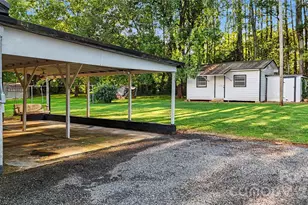 832 Baker St, Statesville, NC 28677 - Photo 8
