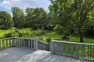 1323 Locust Grove Rd, Hendersonville, NC 28792 - Photo 14