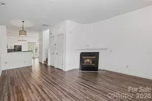 4759 Stoney Branch Dr, Charlotte, NC 28216 - Photo 2
