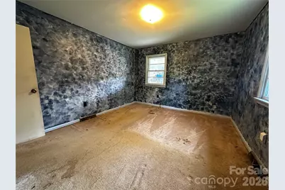 440 US 19E Highway, Spruce Pine, NC 28777 - Photo 14
