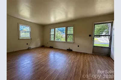 440 US 19E Highway, Spruce Pine, NC 28777 - Photo 6