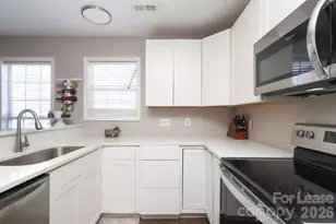 1109 Triece Ln, Charlotte, NC 28215 - Photo 8